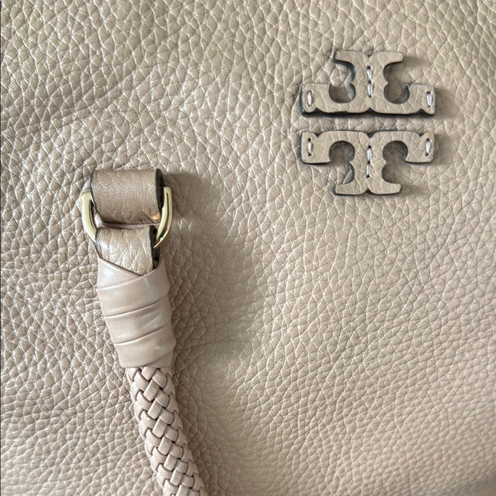 Tory Burch Tan Shoulder Bag with Adjustable Strap - Picture 4 of 11